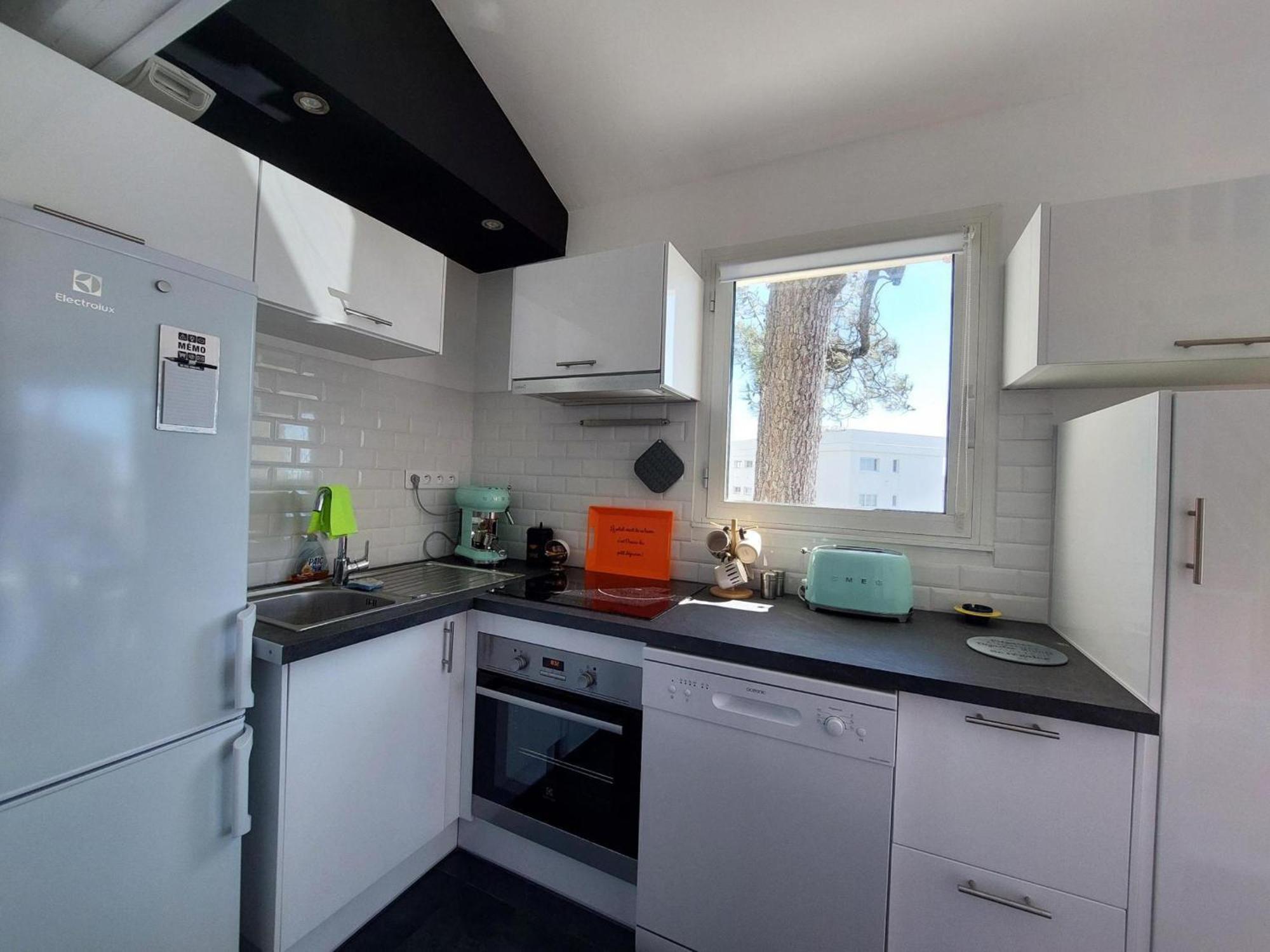 Charmant Appart Renove A 50M De La Plage Avec Balcon Et Parking - Fr-1-550-78 Royan Luaran gambar