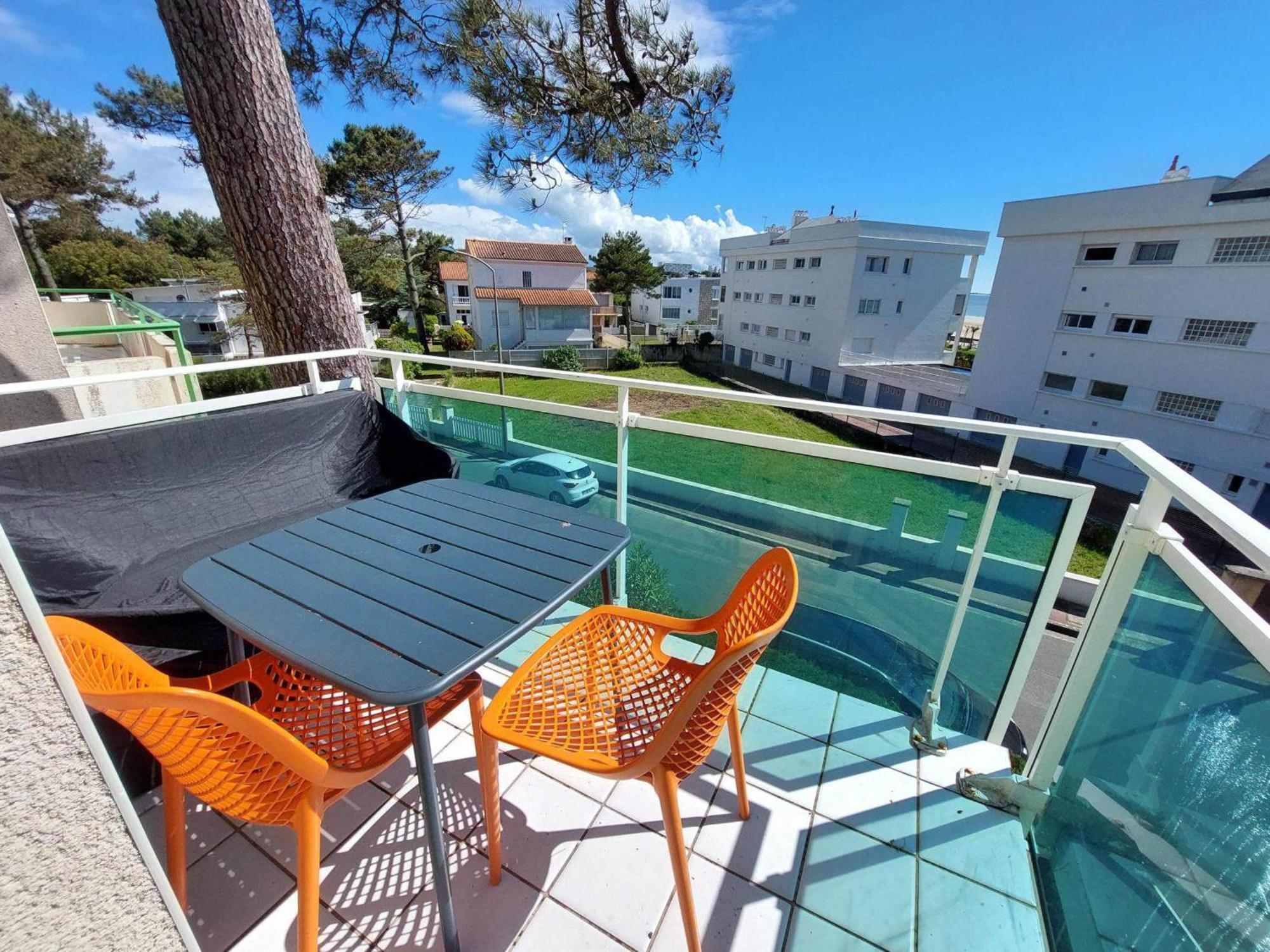 Charmant Appart Renove A 50M De La Plage Avec Balcon Et Parking - Fr-1-550-78 Royan Luaran gambar